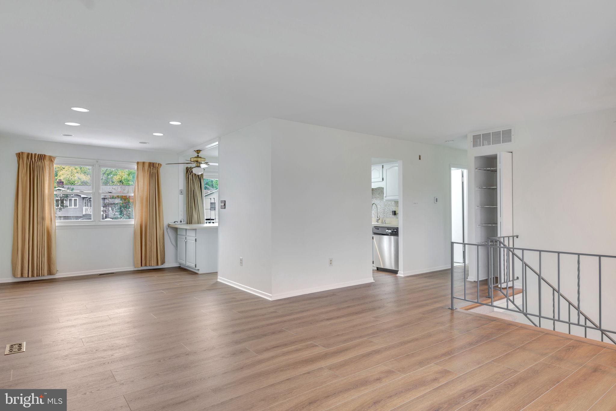 SPRIGGS COVE - Residential Lease