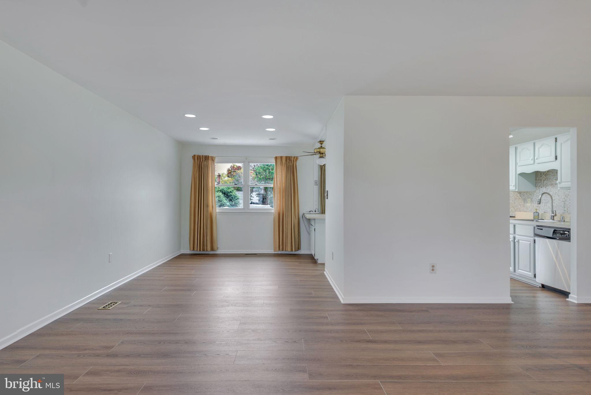 SPRIGGS COVE - Residential Lease