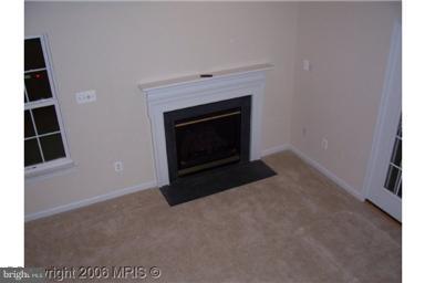 SEVEN OAKS - Residential Lease