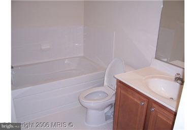 SEVEN OAKS - Residential Lease