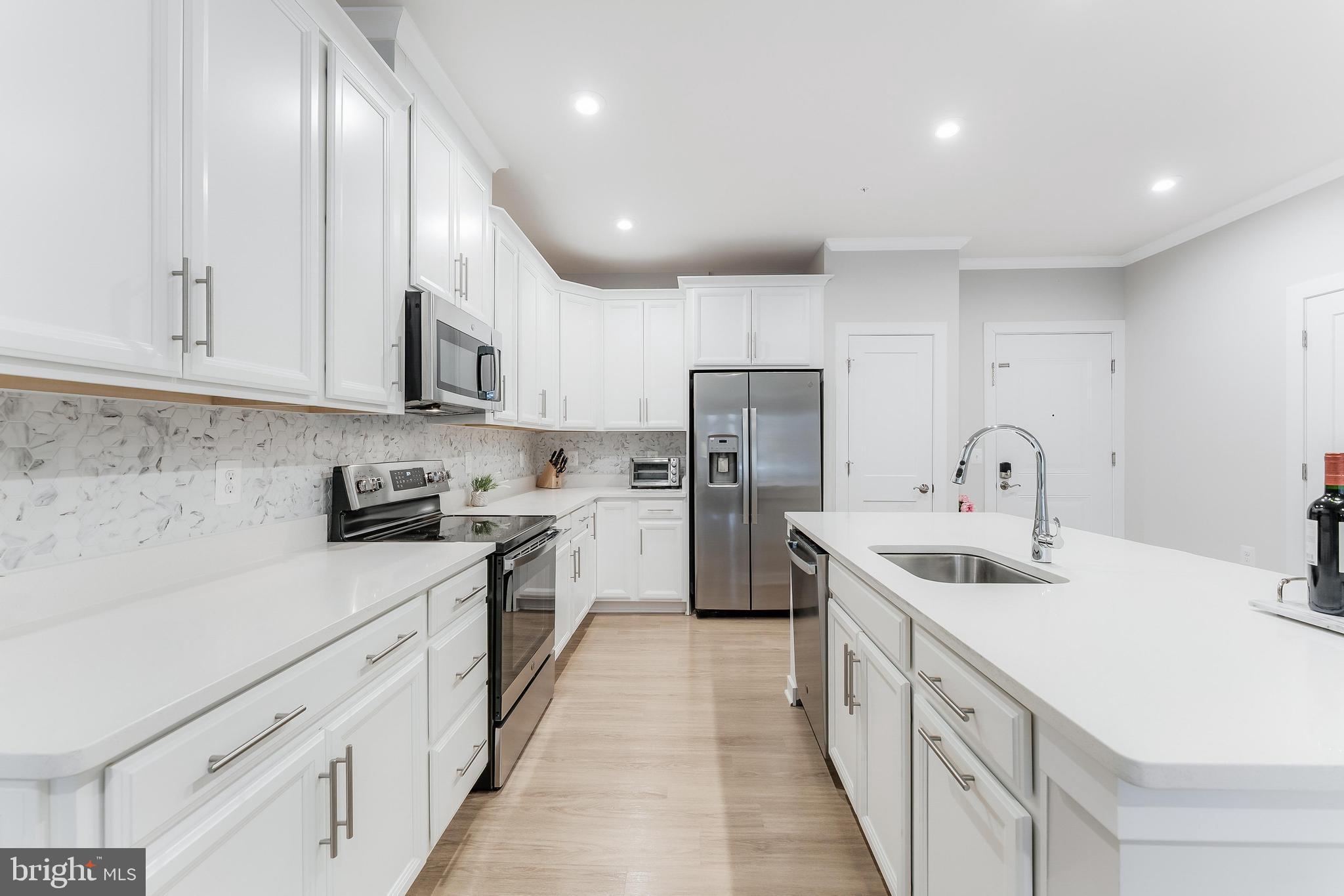 TALL OAKS - Residential