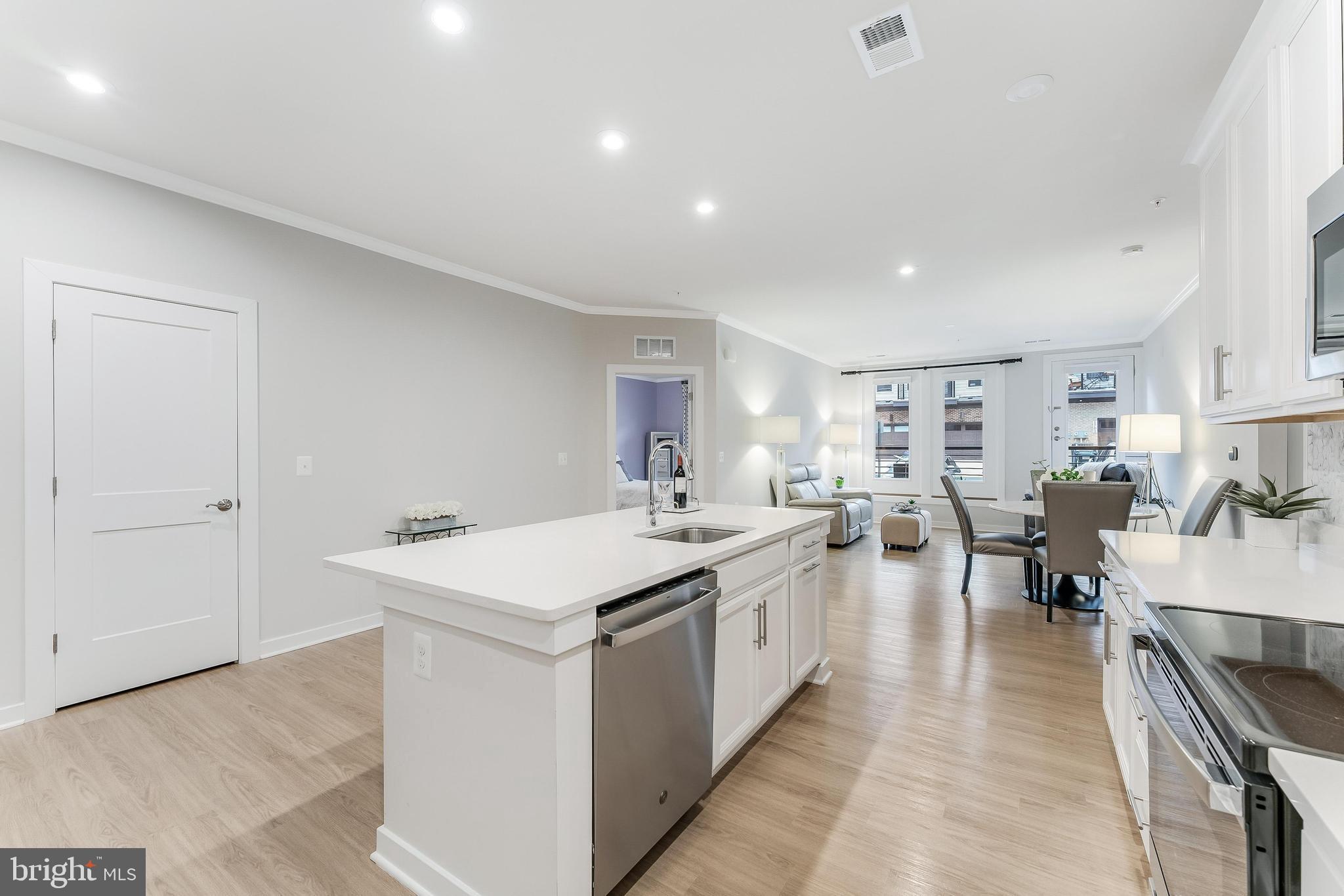 TALL OAKS - Residential