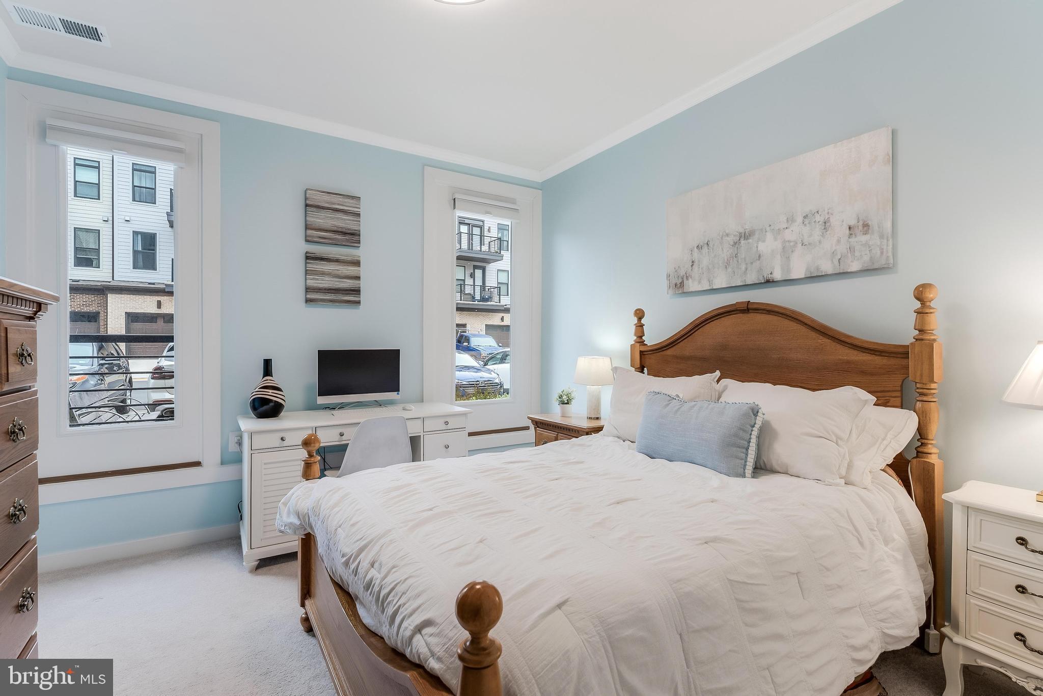 TALL OAKS - Residential