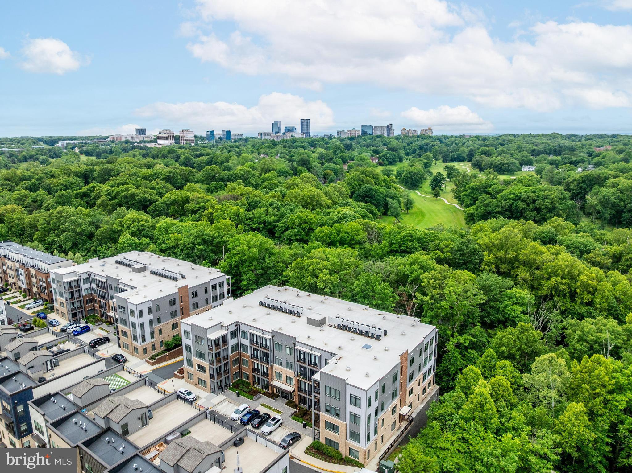 TALL OAKS - Residential