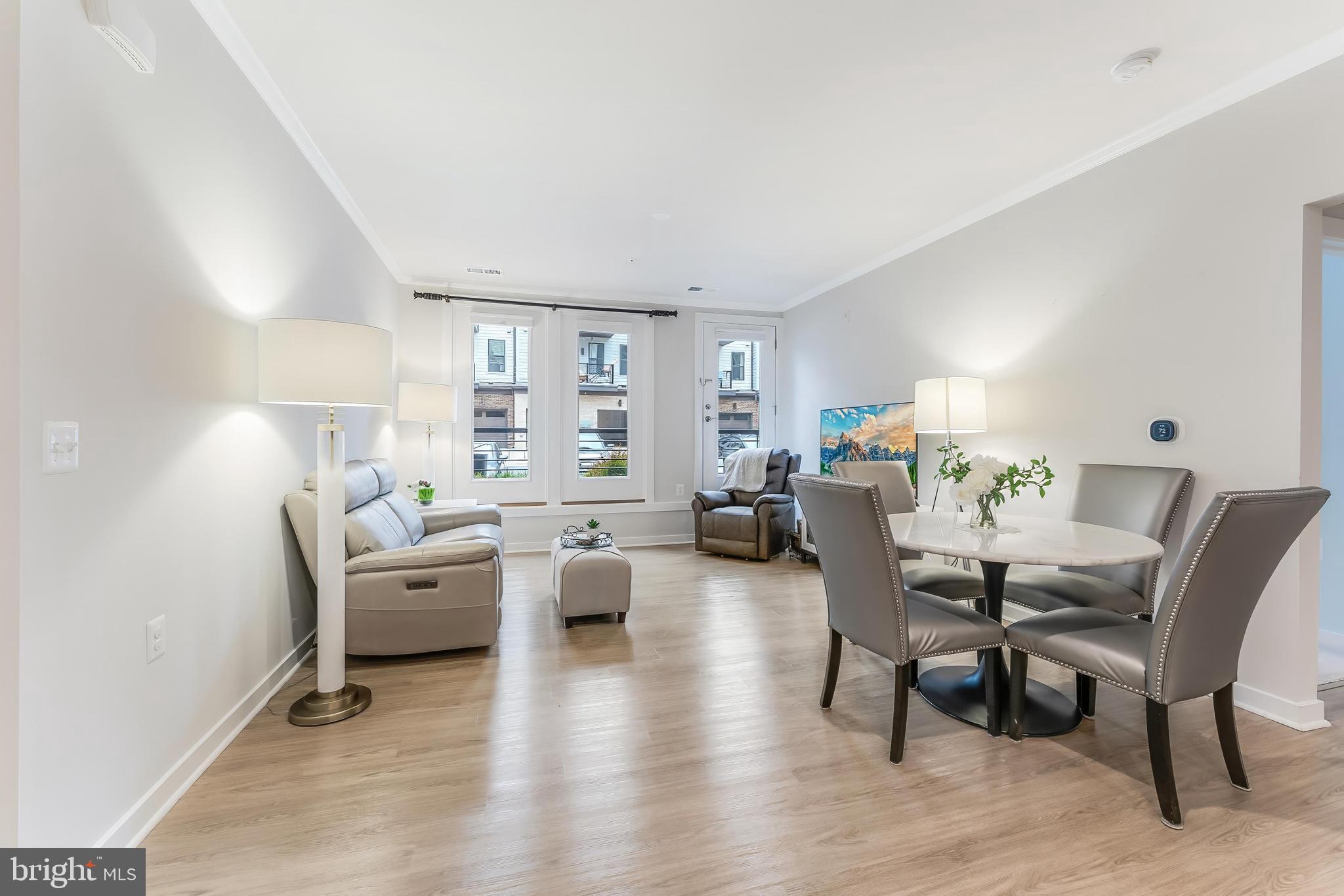TALL OAKS - Residential