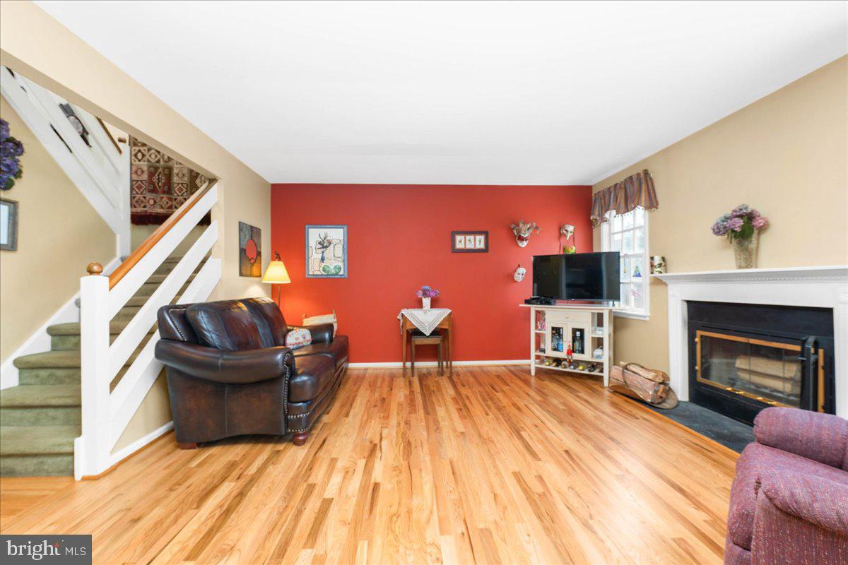 TWIN HILLS - Residential