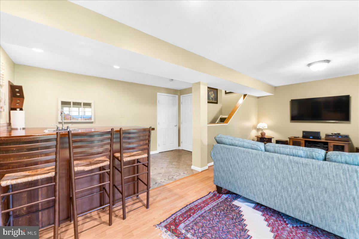 TWIN HILLS - Residential