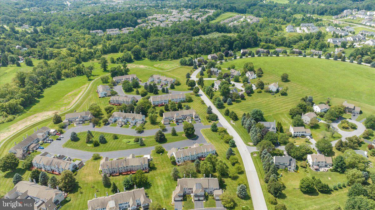 TWIN HILLS - Residential