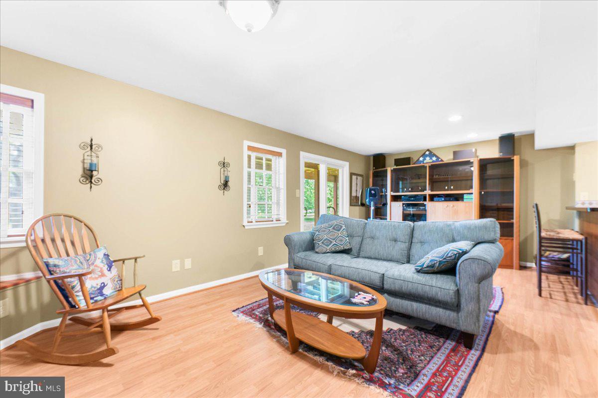 TWIN HILLS - Residential