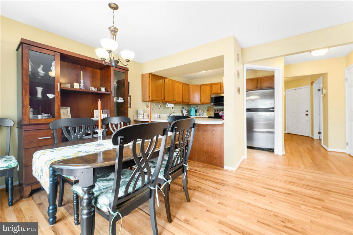 TWIN HILLS - Residential