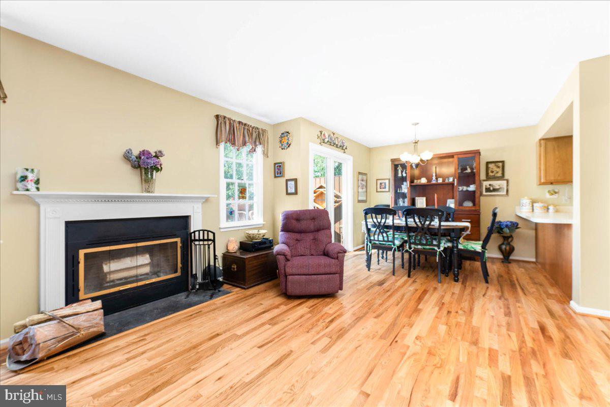 TWIN HILLS - Residential