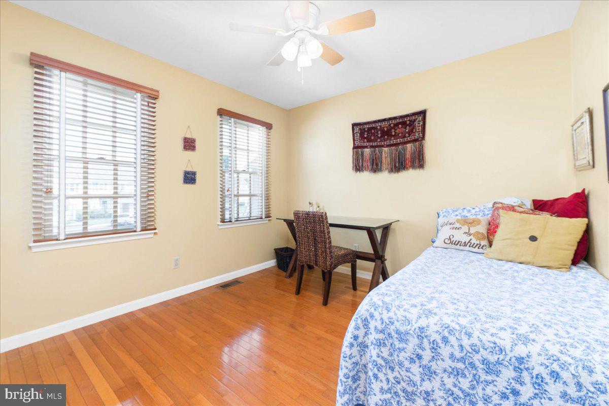 TWIN HILLS - Residential