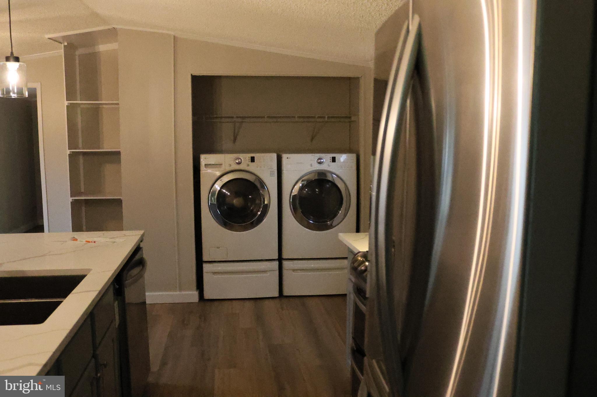 BOONES ESTATES - Residential