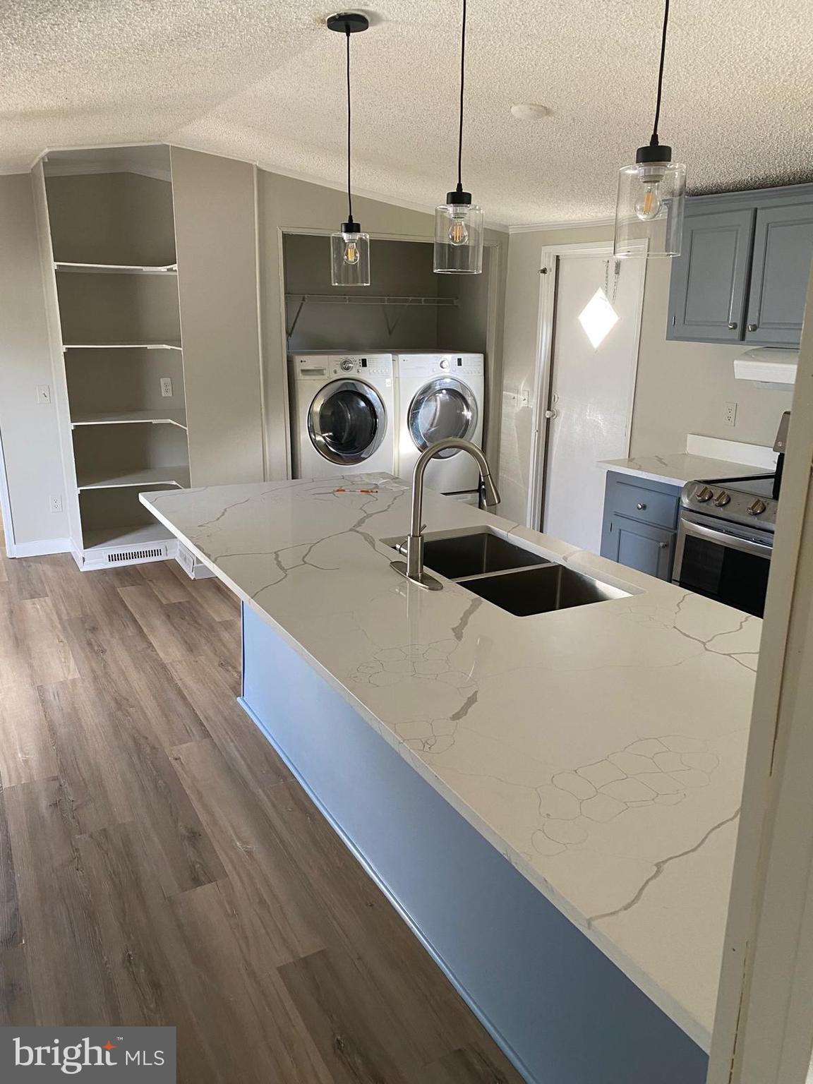 BOONES ESTATES - Residential