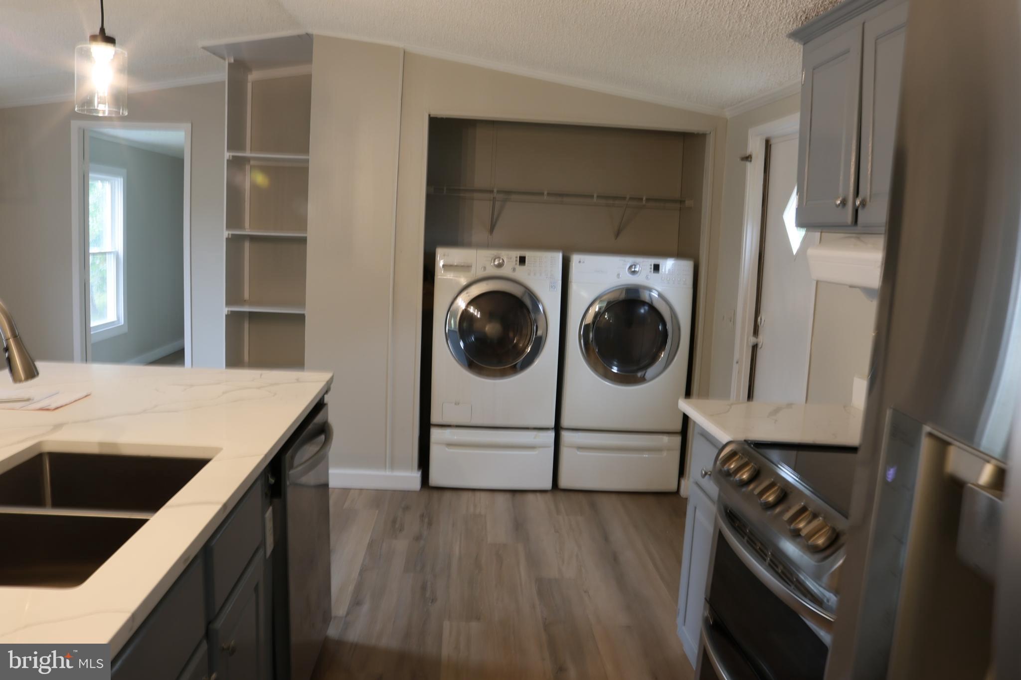 BOONES ESTATES - Residential