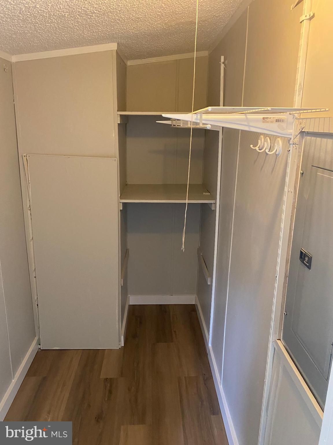 BOONES ESTATES - Residential