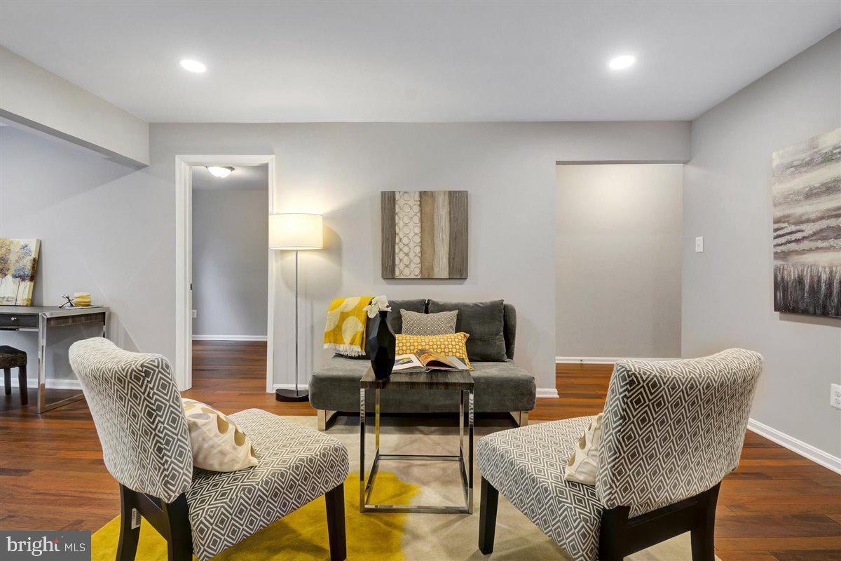 LONGMEAD CROSSING - Residential