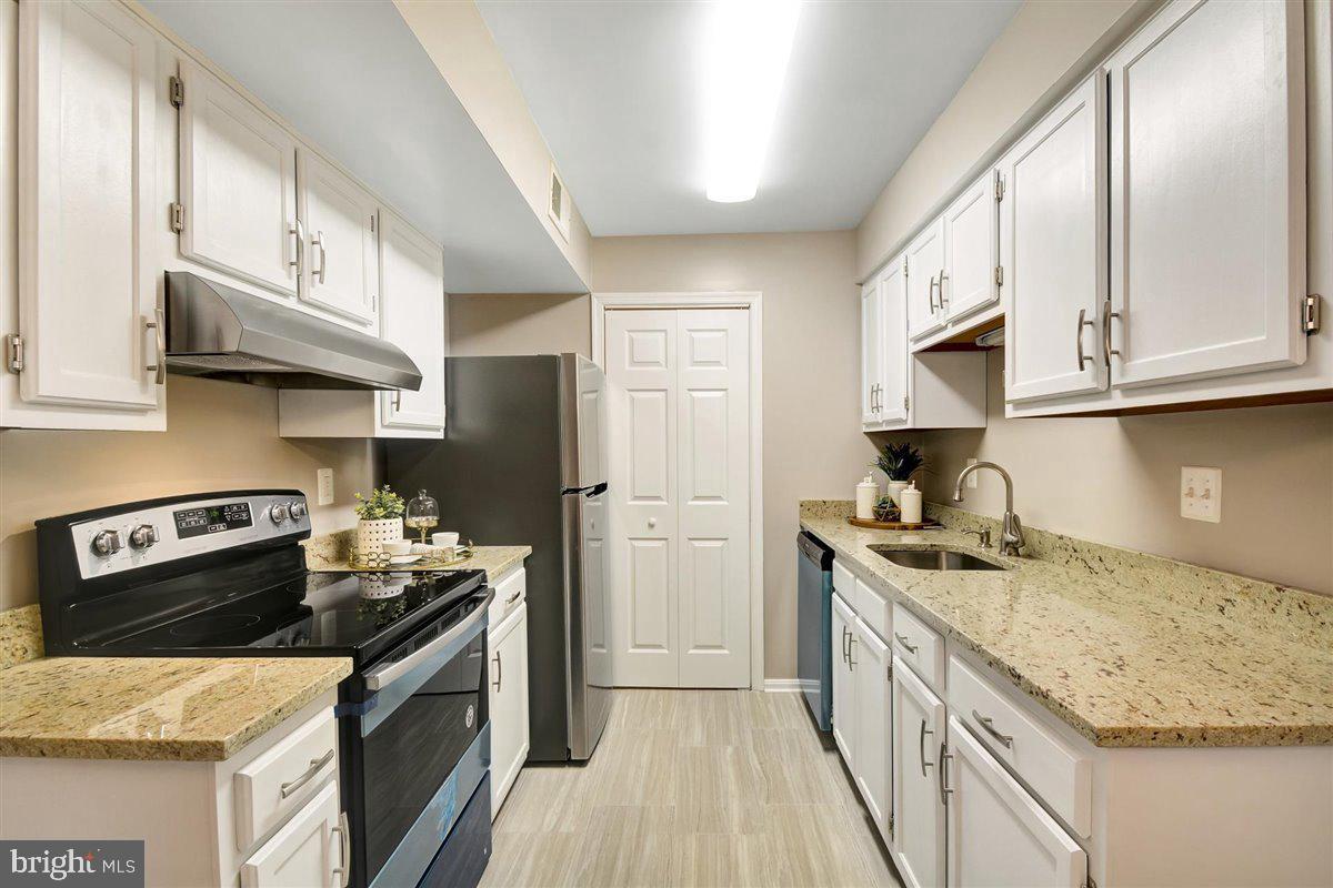 LONGMEAD CROSSING - Residential