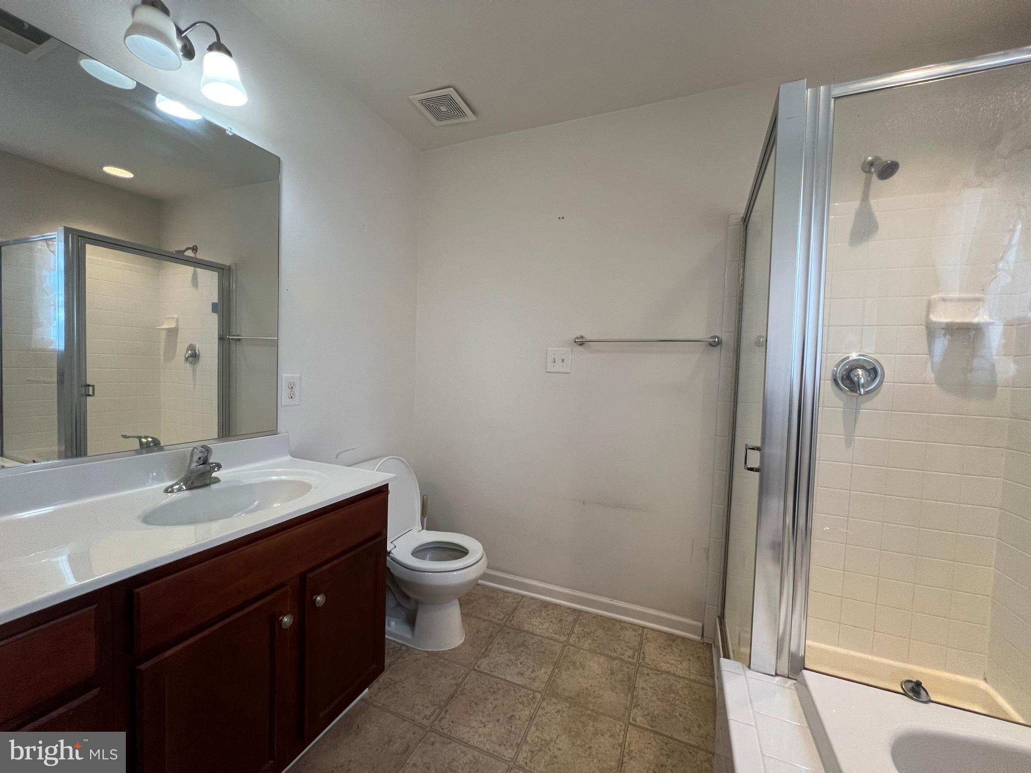 BENTWOOD ESTATES - Residential Lease