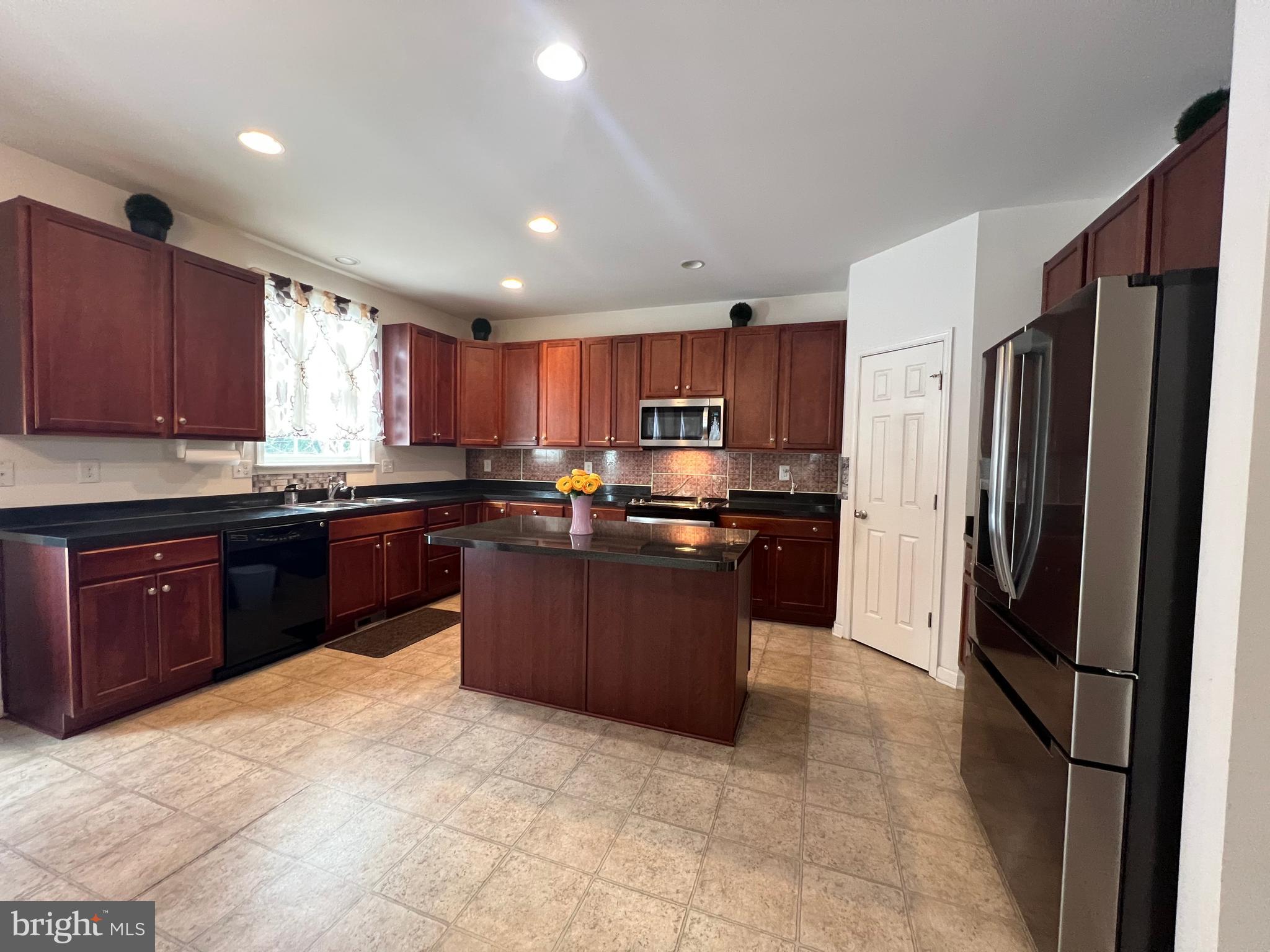 BENTWOOD ESTATES - Residential Lease