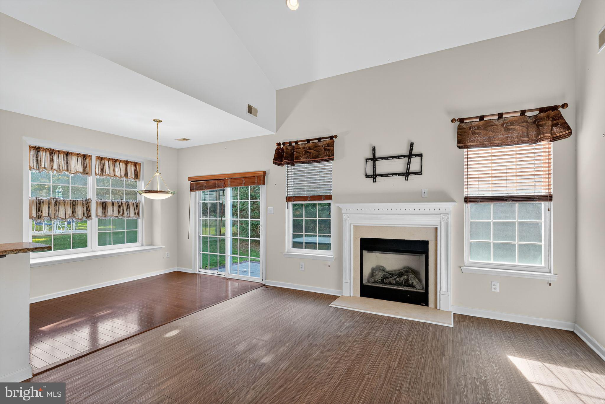 VILLAGES AT HILLVIEW - Residential