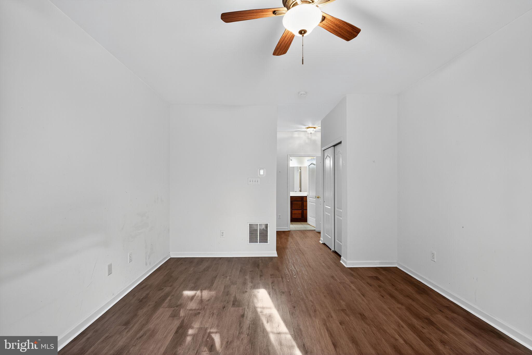 VILLAGES AT HILLVIEW - Residential