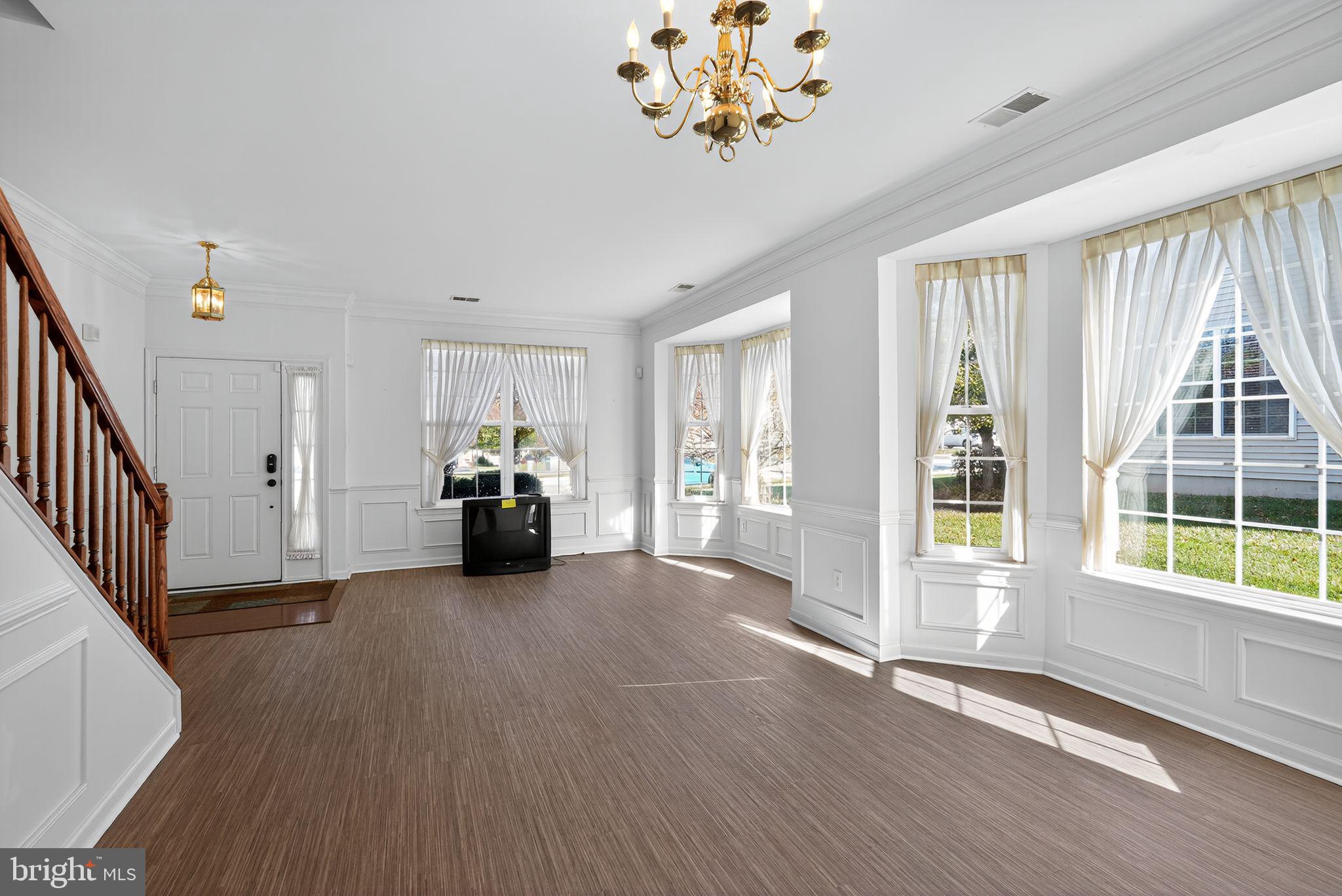 VILLAGES AT HILLVIEW - Residential