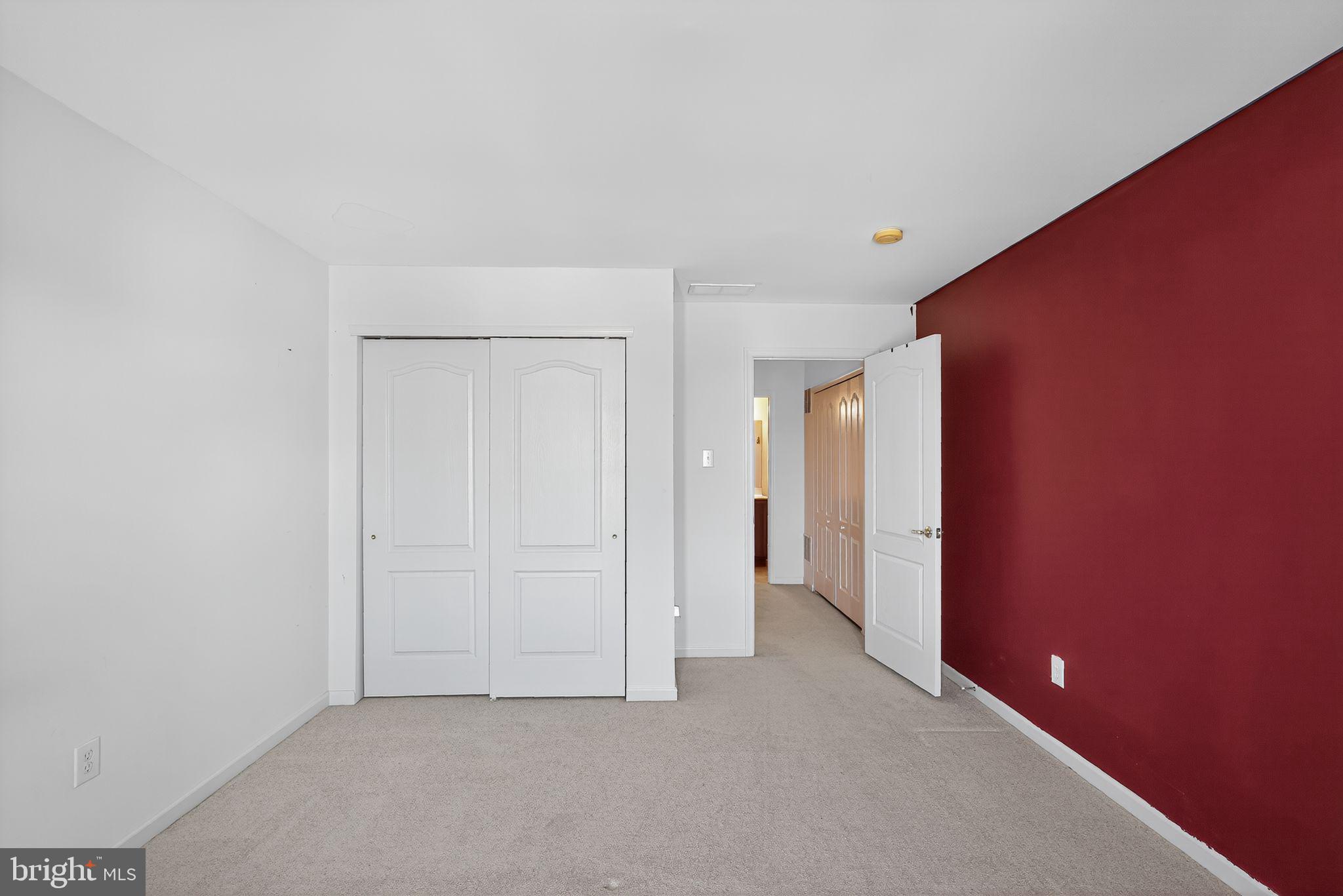 VILLAGES AT HILLVIEW - Residential