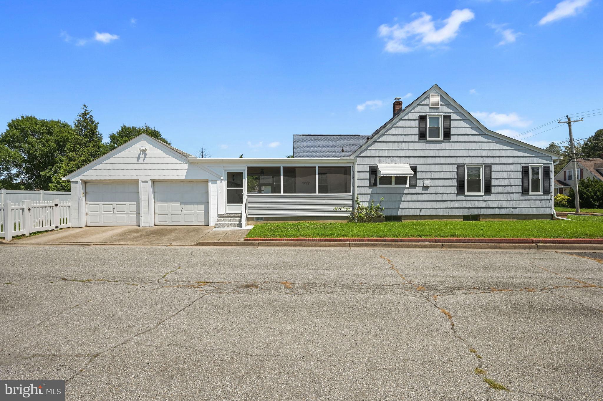 101 NE 10TH STREET