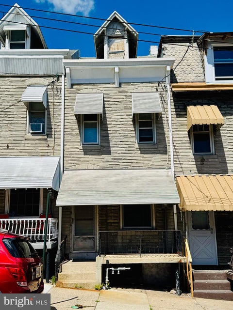 Townhouse For Sale - 510 S 11th Street<br/> Berks County, READING, PA 19602