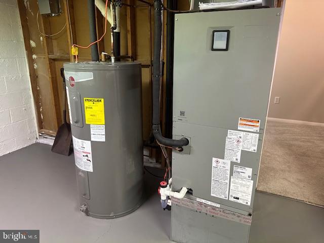 NORTH GATE HALL - Residential Lease