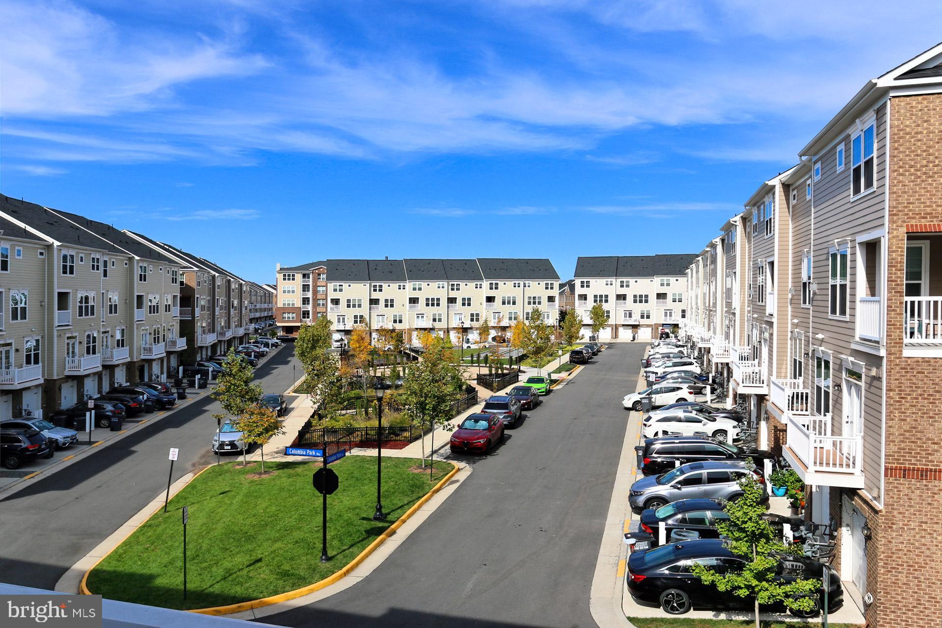 DISCOVERY SQUARE - Residential