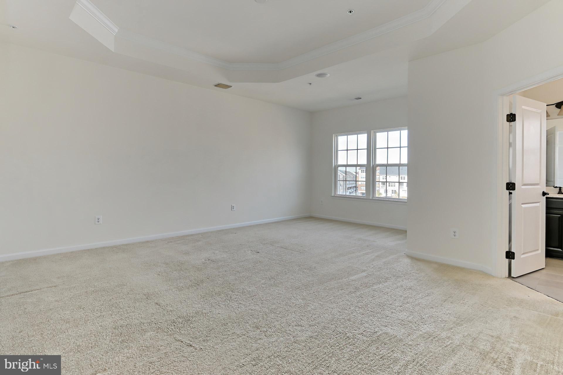 DISCOVERY SQUARE - Residential