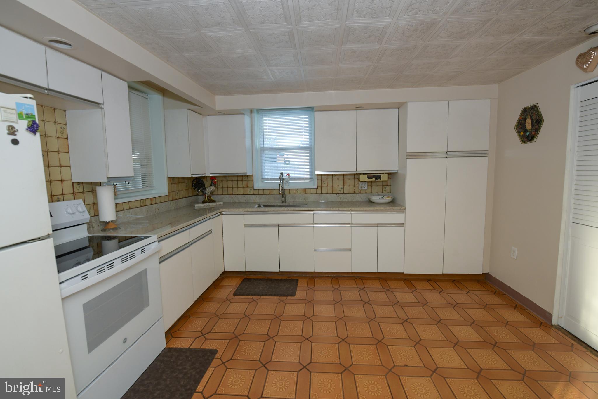 BRIDESBURG - Residential