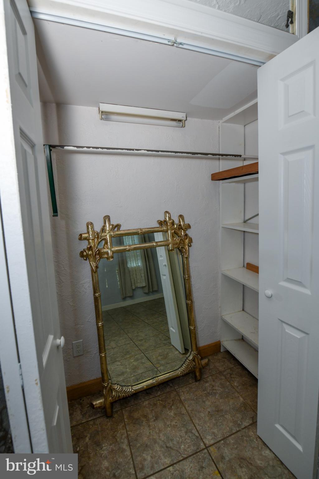 BRIDESBURG - Residential