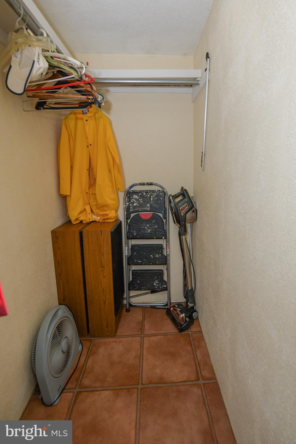 BRIDESBURG - Residential