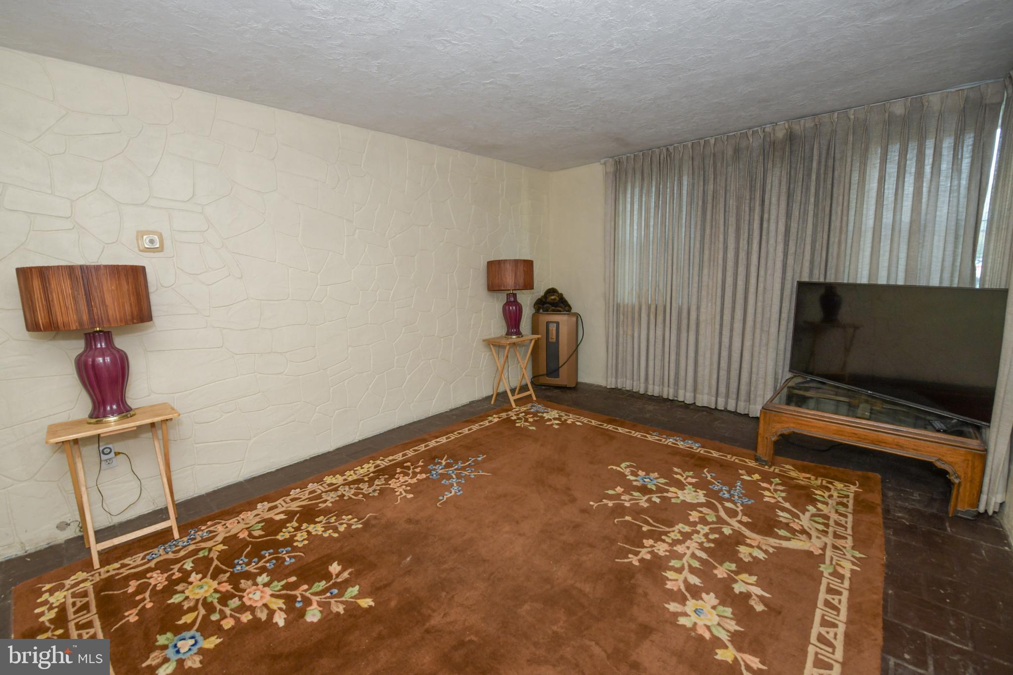 BRIDESBURG - Residential