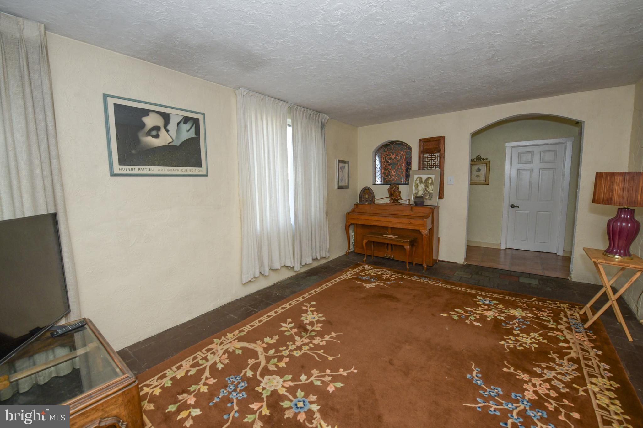 BRIDESBURG - Residential