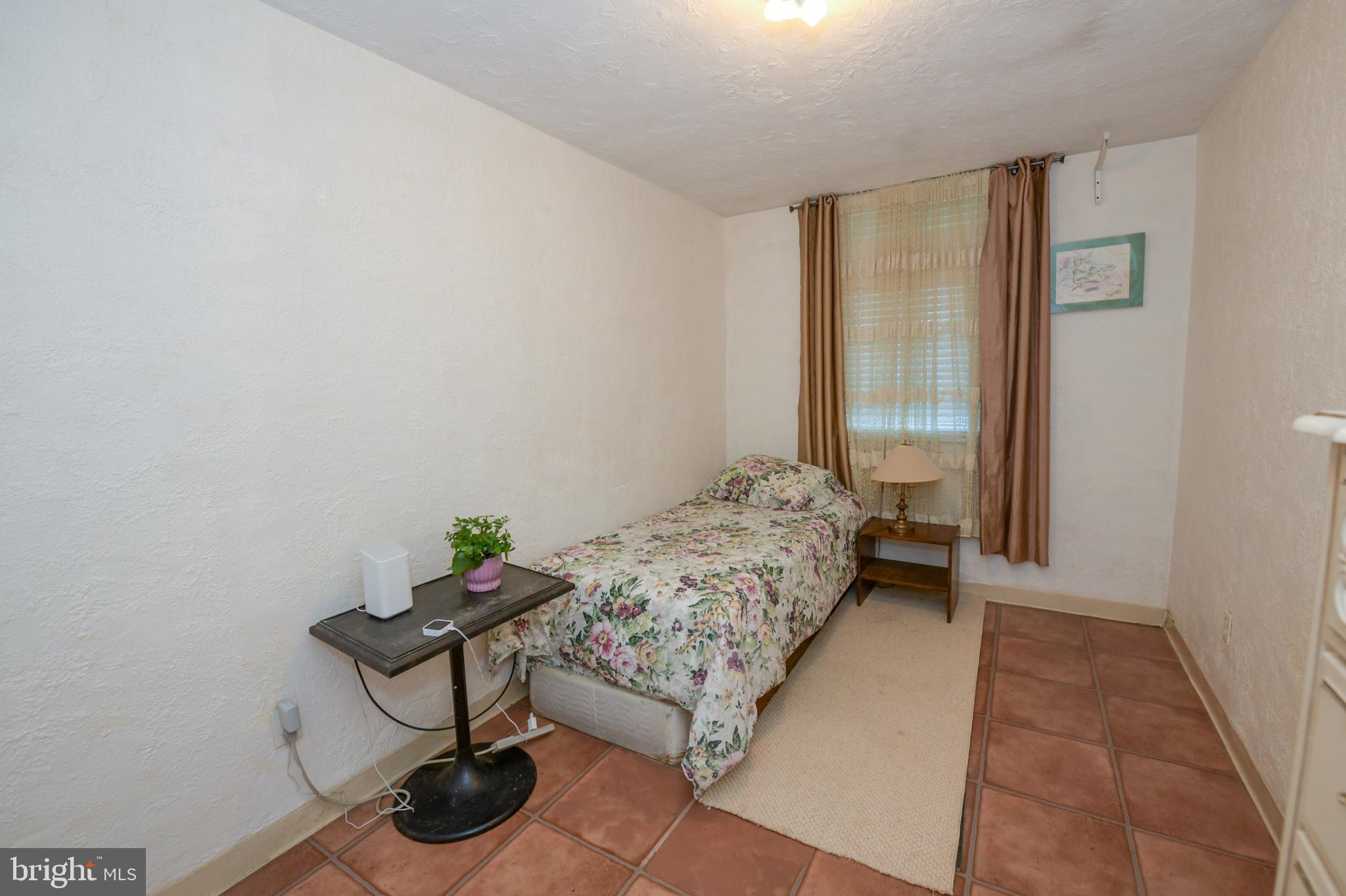 BRIDESBURG - Residential