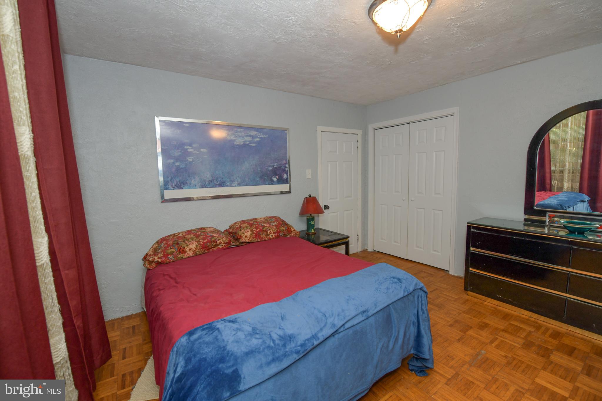 BRIDESBURG - Residential