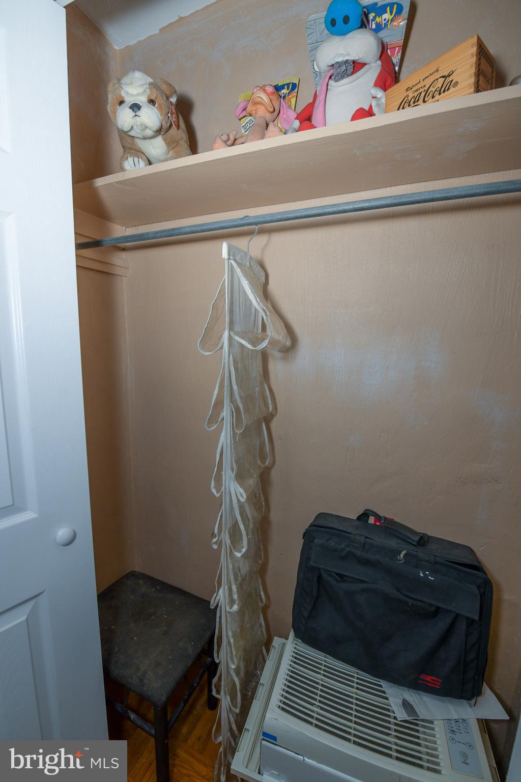 BRIDESBURG - Residential