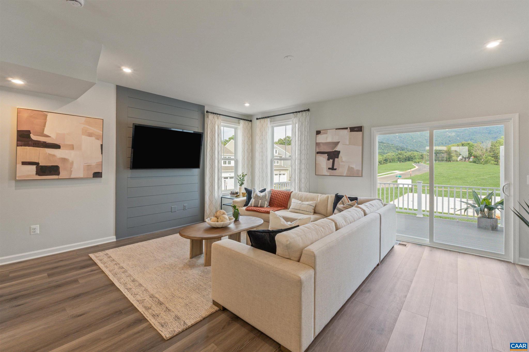 PLEASANT GREEN - Residential