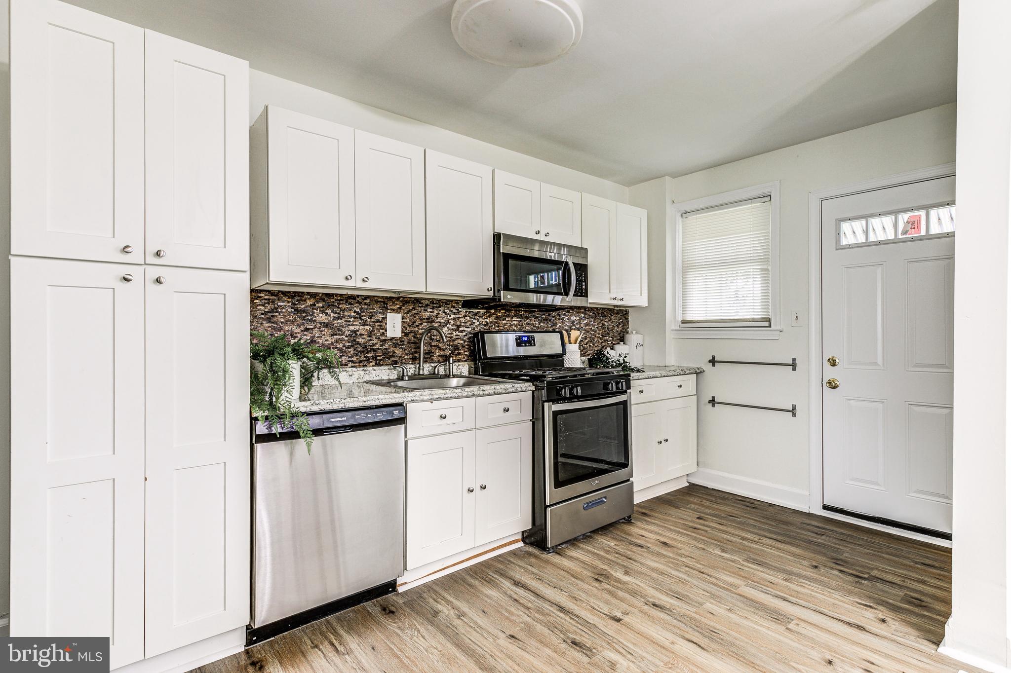 GLEN OAKS - Residential