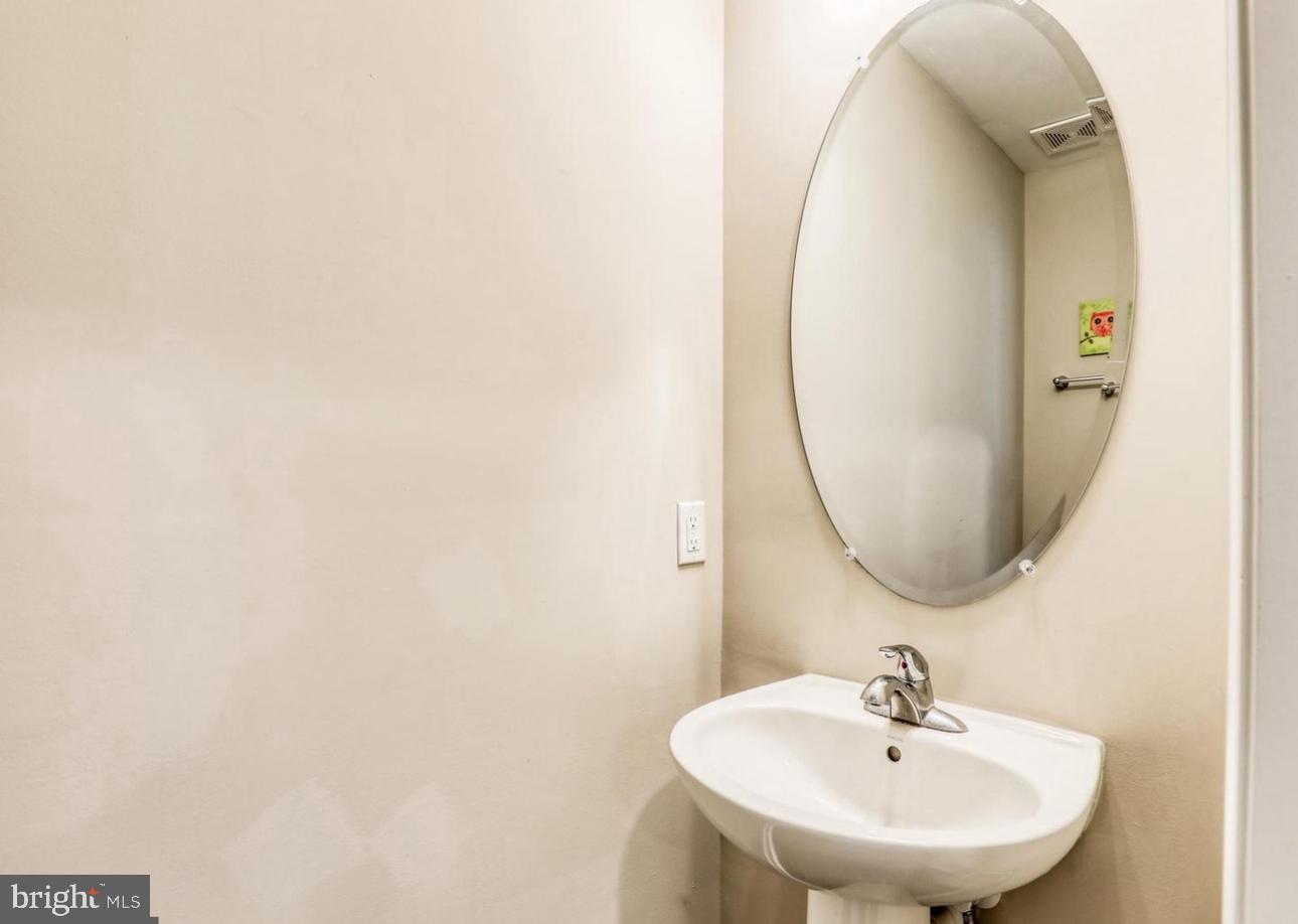 WHISPERING PINES - Residential Lease