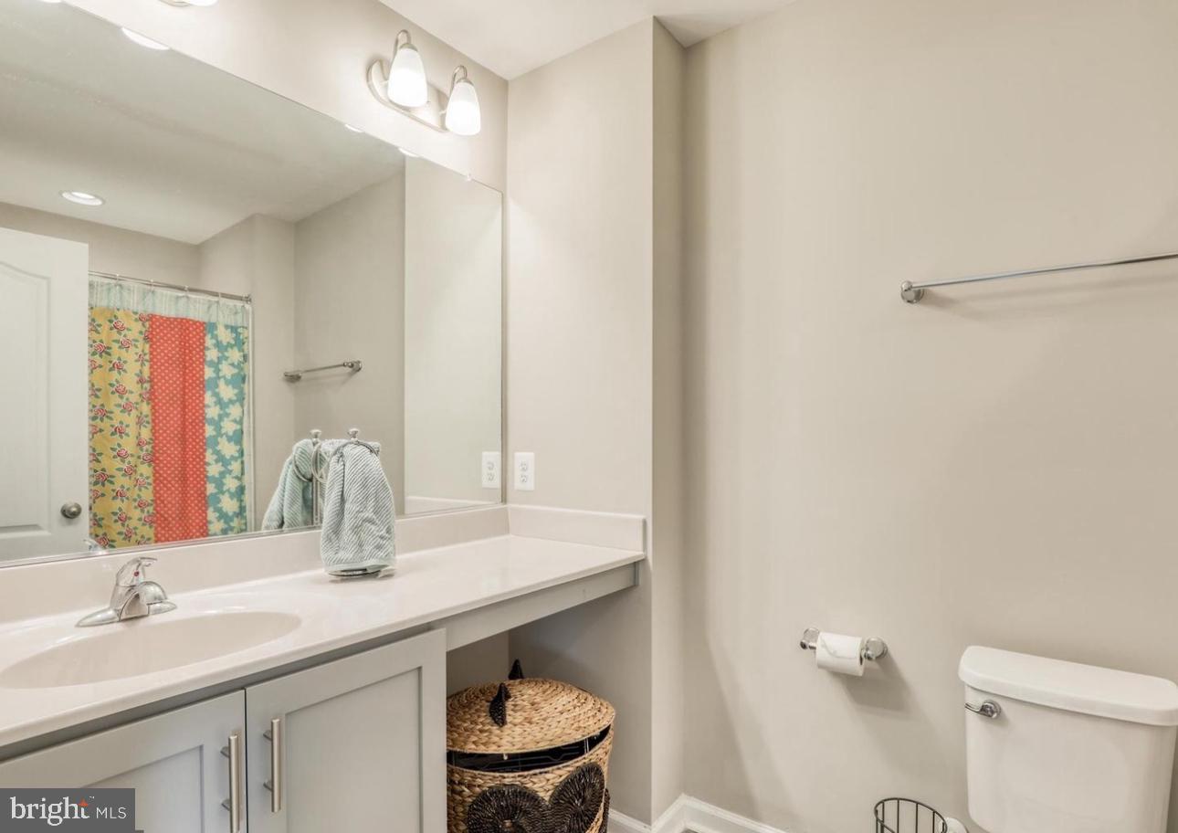 WHISPERING PINES - Residential Lease