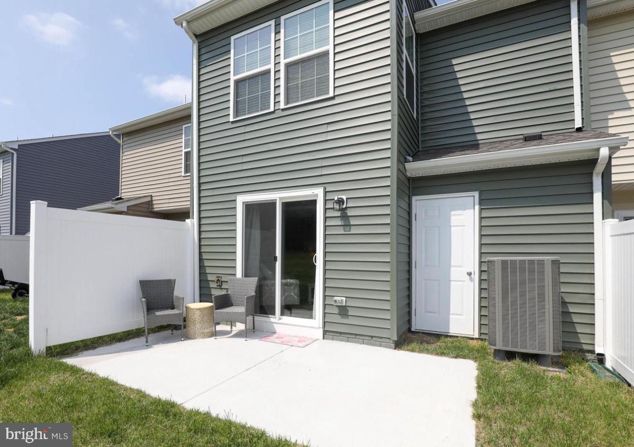 WHISPERING PINES - Residential Lease