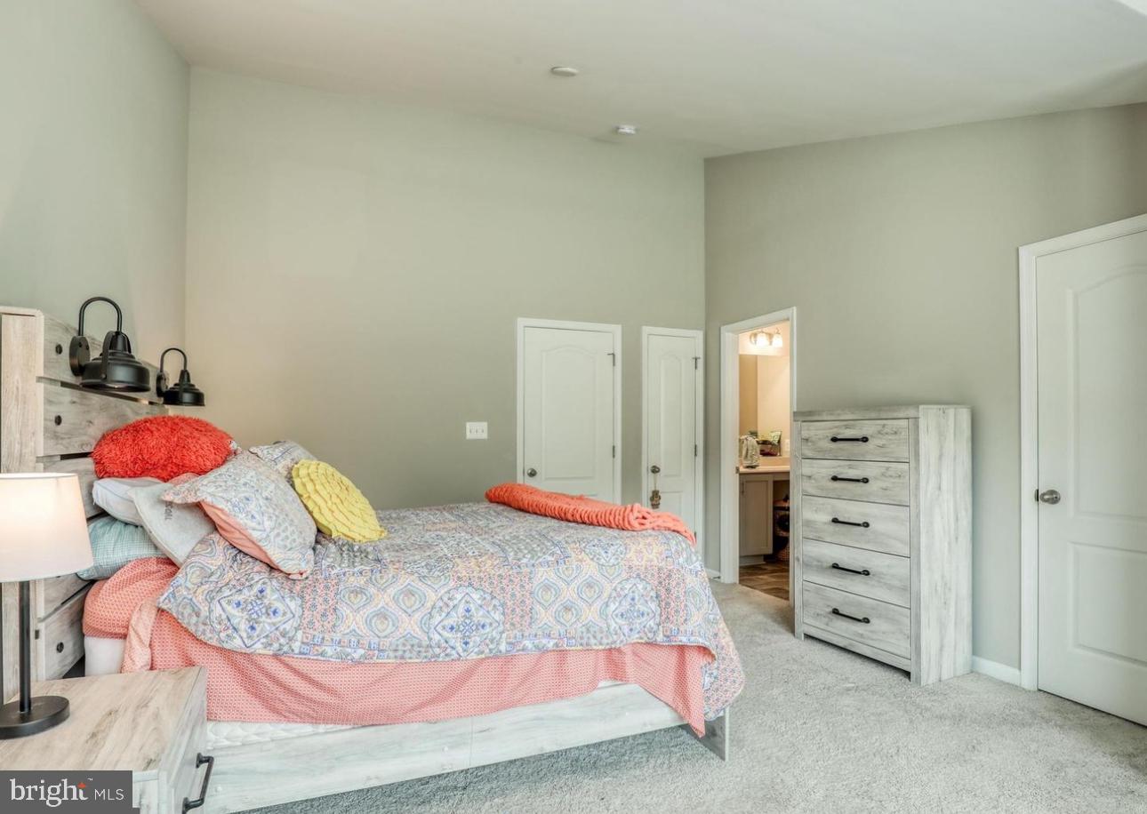 WHISPERING PINES - Residential Lease