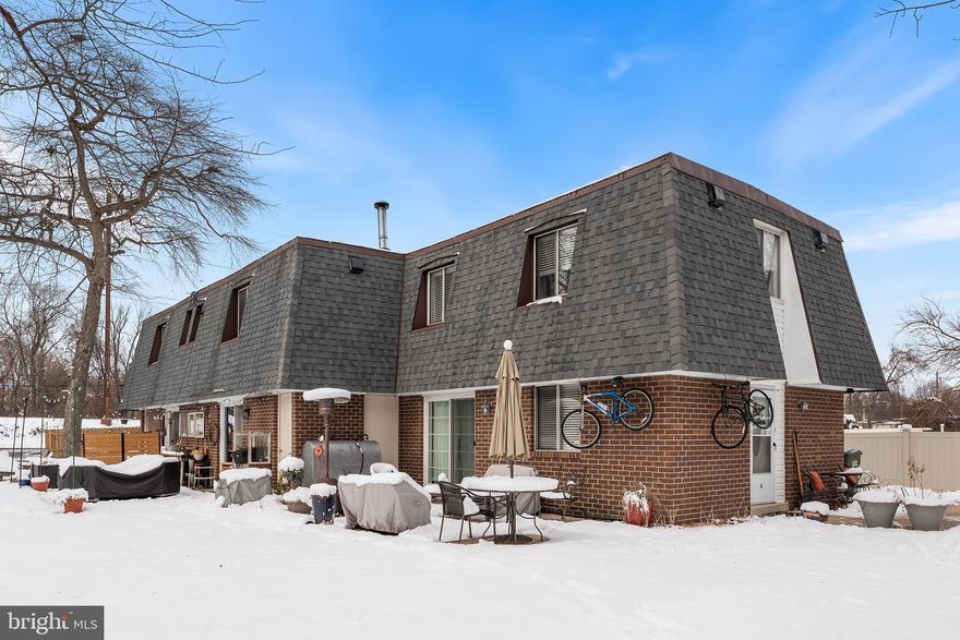 Great Investment Opportunity with this Amazing Fourplex in Ivyland. Each of the 4 units have  their own front entrance, 2 Bedrooms and 1.5 Baths… GREAT Condition and Locations,,, This property is on almost an acre of land , has Parking for 10 Cars and ALL Units are Currently Rented…. This Brick Building also features a  new roof and upgrades throughout the units.  Need at least 24 hour notice for showings …