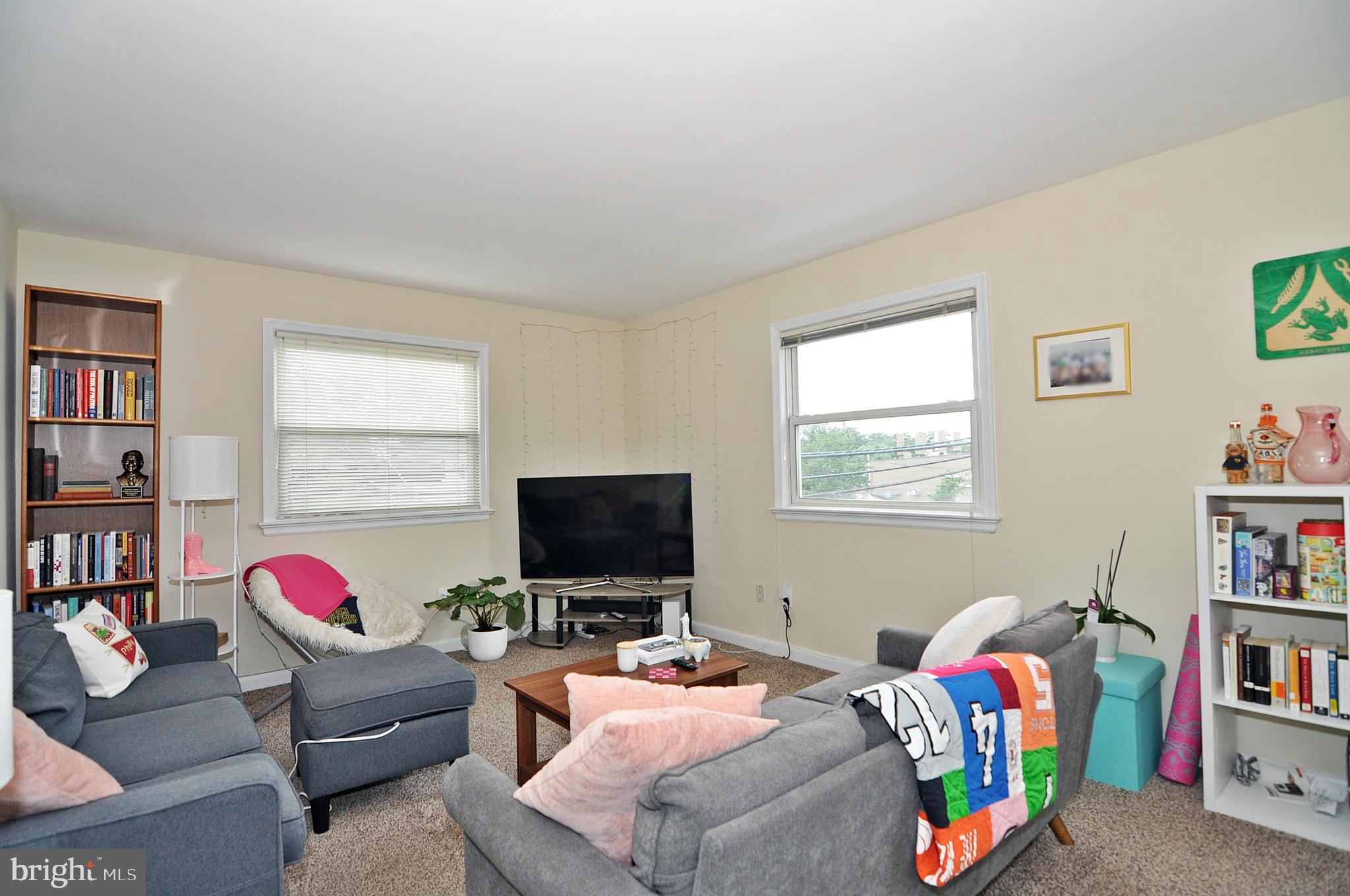 2605 N PERSHING DRIVE