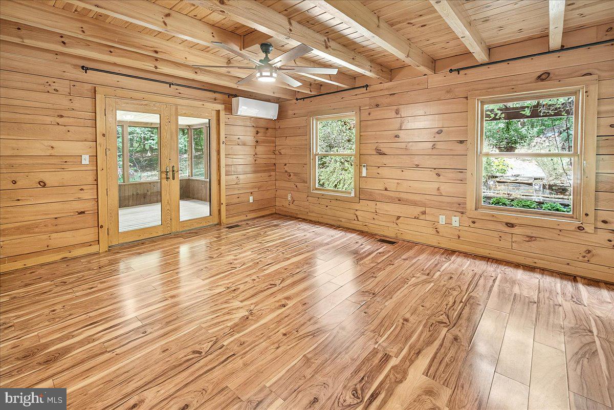 SUGARLOAF ESTATES - Residential